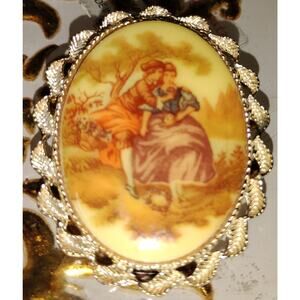 Vintage Porcelain Cameo Brooch Pendant – Fragonard Courting Couple Gold Frame